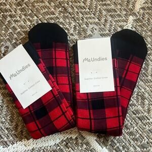 Bundle of 2 Me Undies Plaid crew socks Sz Medium